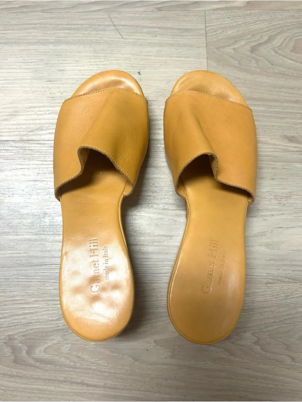 Garnett Hill Sandals Women Sz 8 Yellow Leather Slip On Wedge Made In Italy - Picture 4 of 10